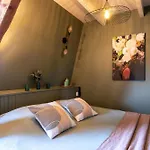 Au Cheval Noir Bed & Breakfast
